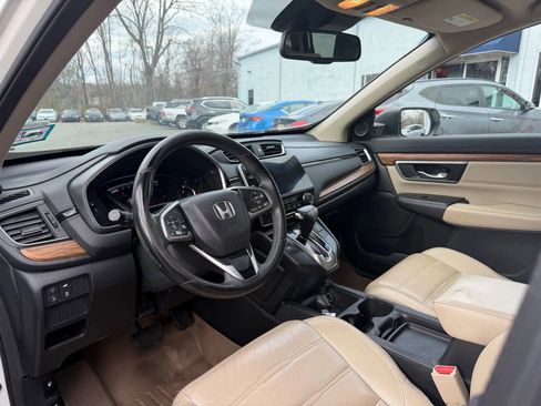 Used 2017 Honda CR-V Touring image 9