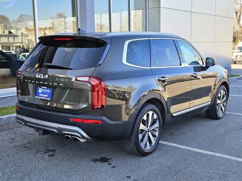 Used 2022 Kia Telluride S image 4