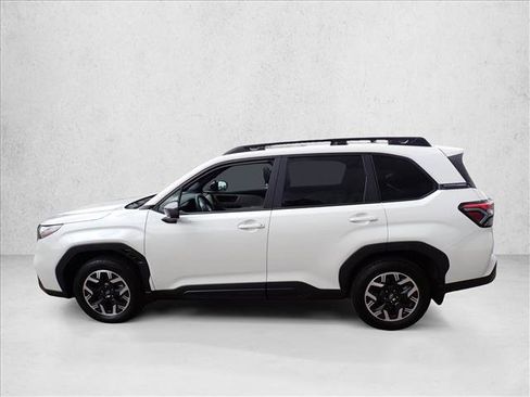 Used 2026 Subaru Forester Premium AWD/4WD image 2