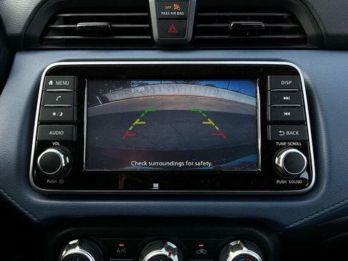 Used 2025 Nissan Versa SV w/ Trunk Package image 27