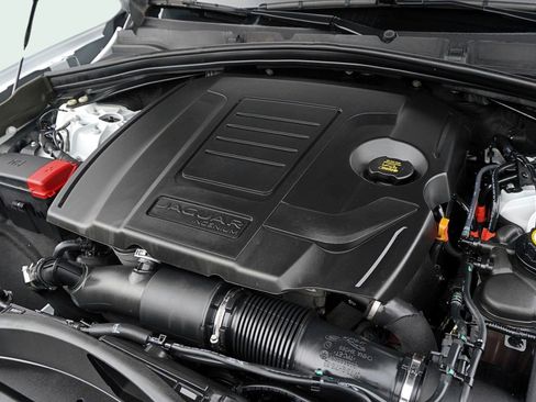 Used 2024 Jaguar F-PACE R-Dynamic S image 12