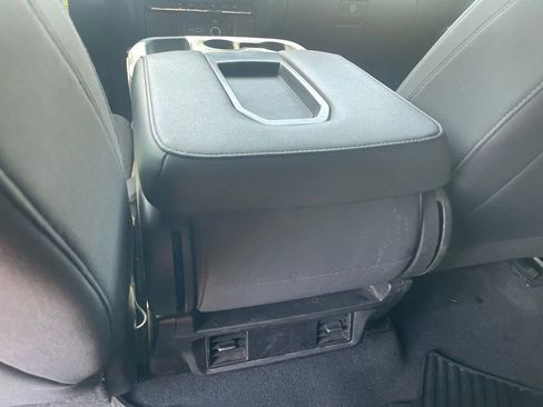 Used 2021 Chevrolet Silverado 1500 Custom image 25