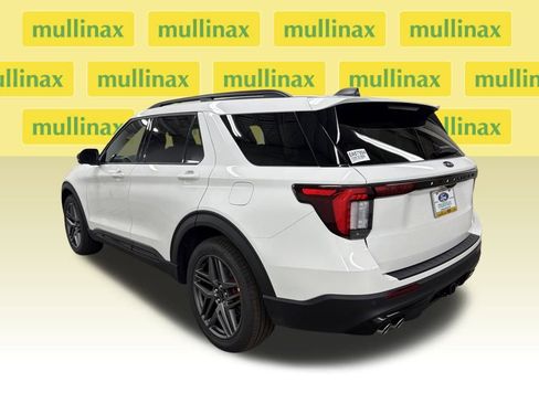 New 2026 Ford Explorer ST image 9