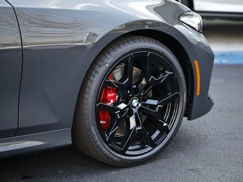 New 2026 BMW 330i Sedan w/ M Sport Package image 5