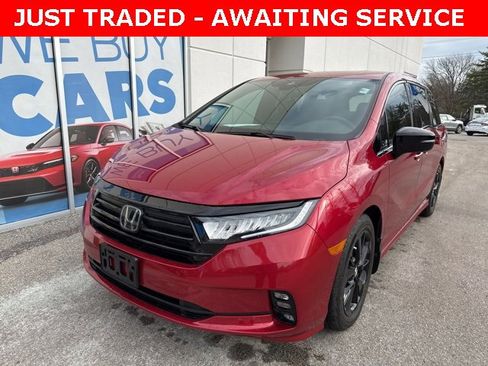 Used 2024 Honda Odyssey Sport image 1