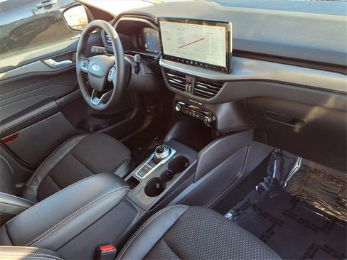 Used 2024 Ford Escape SE image 26