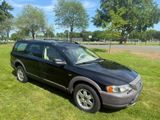 Used 2002 Volvo V70 Cross Country image 2