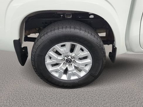 Used 2023 Nissan Frontier SV w/ SV Convenience Package AWD/4WD image 7