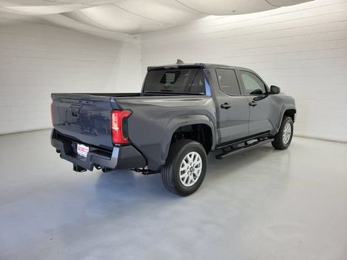 Used 2025 Toyota Tacoma SR RWD image 5