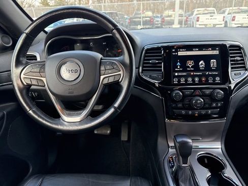 Used 2022 Jeep Grand Cherokee Limited image 23