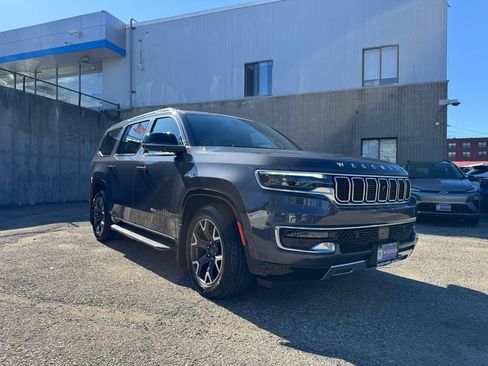 Used 2023 Jeep Wagoneer Series III w/ Convenience Group I AWD/4WD image 41