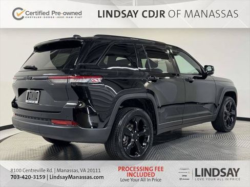Certified 2025 Jeep Grand Cherokee Altitude AWD/4WD image 9
