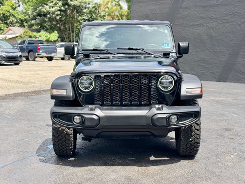 Used 2020 Jeep Wrangler Unlimited Sport AWD/4WD image 2