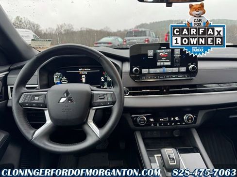 Used 2024 Mitsubishi Outlander SE Black Edition image 21