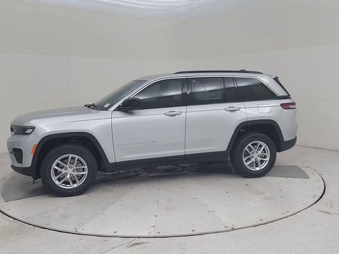 New 2025 Jeep Grand Cherokee Laredo X w/ Luxury Tech Group I image 8