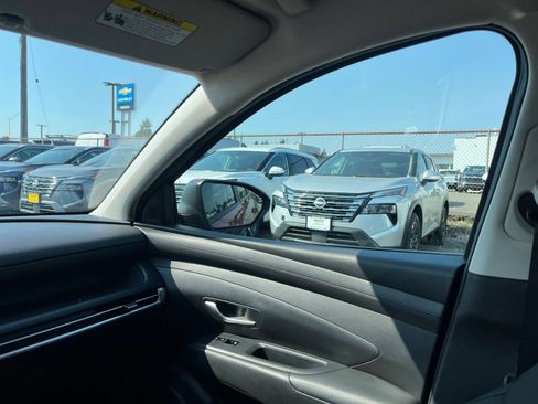 Used 2025 Hyundai Tucson SEL FWD image 32