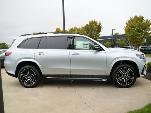 Certified 2026 Mercedes-Benz GLS 450 GLS 450 image 9