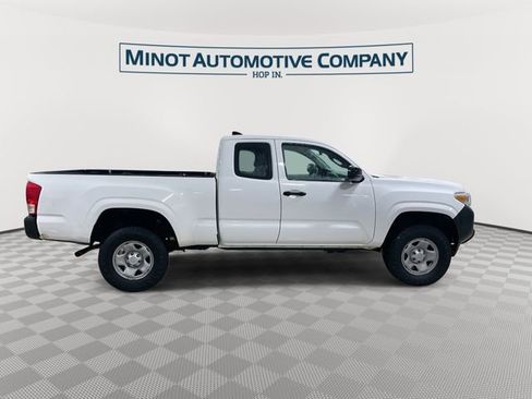 Used 2016 Toyota Tacoma SR AWD/4WD image 9