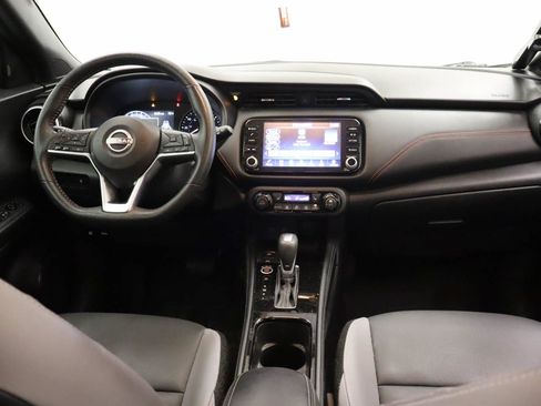 Used 2023 Nissan Kicks SR FWD image 6
