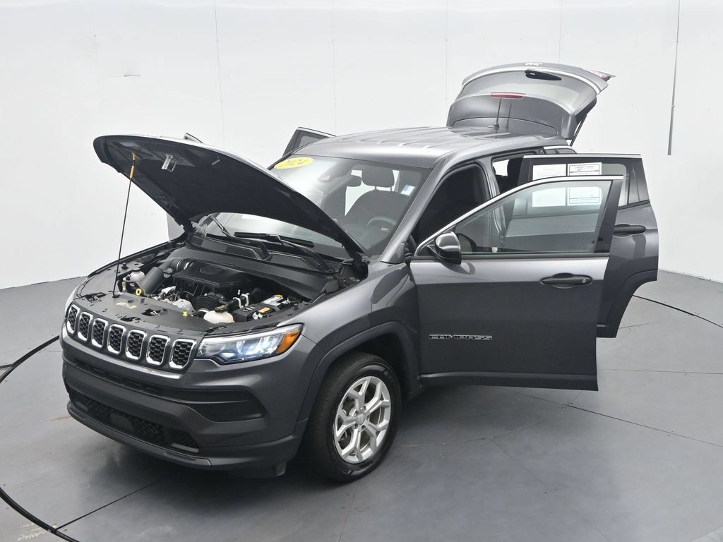 Used 2024 Jeep Compass Sport AWD/4WD image 54