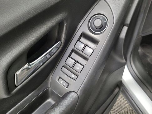 Used 2022 Chevrolet Trax LS w/ Tint and Cruise Package image 27