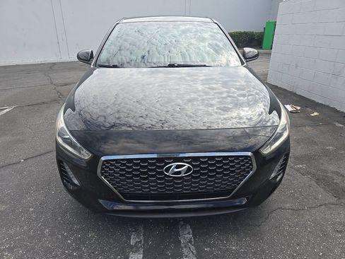 Used 2018 Hyundai Elantra GT FWD image 2