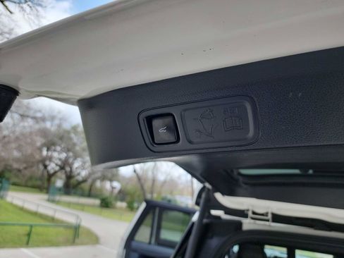 Used 2020 Ford Expedition Limited AWD/4WD image 38