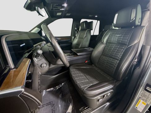 Used 2023 Cadillac Escalade Premium Luxury Platinum AWD/4WD image 22