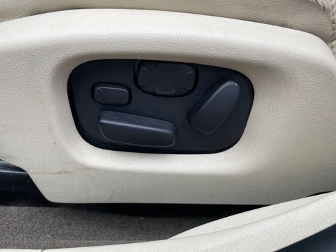 Used 2015 Lincoln MKS AWD w/ Equipment Group 201A image 11