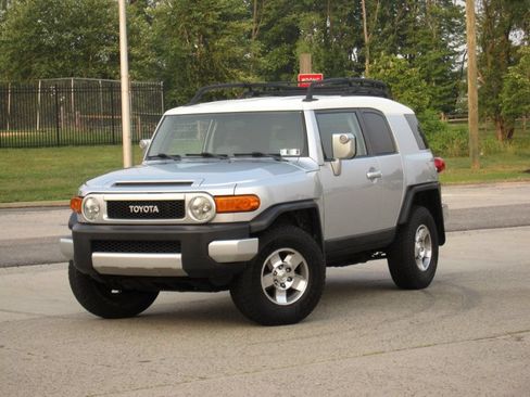Used 2008 Toyota FJ Cruiser 4WD w/ Convenience Pkg image 3