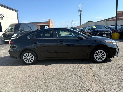 Used 2021 Kia Forte Sedan image 5