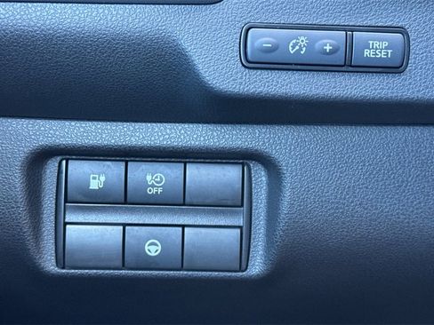 Used 2020 Nissan Leaf SV w/ SV Technology Package image 32