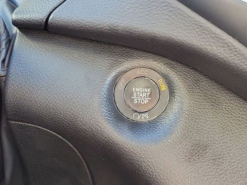 Used 2022 Jeep Cherokee Trailhawk w/ Technology Group B image 19