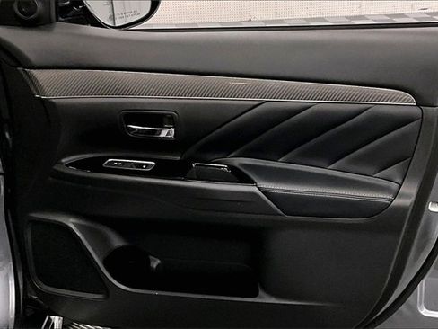 Used 2022 Mitsubishi Outlander SEL image 17