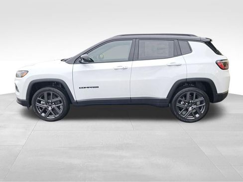 New 2026 Jeep Compass Limited w/ Sun, Sound & Navigation Group AWD/4WD image 2