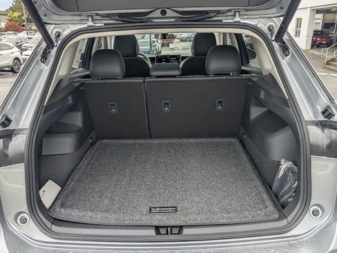 New 2026 Volkswagen Tiguan SE image 29