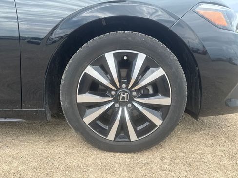 Used 2024 Honda Civic EX-L image 15