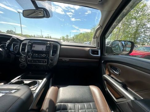 Used 2018 Nissan Titan Platinum Reserve w/ Platinum Utility Package AWD/4WD image 29