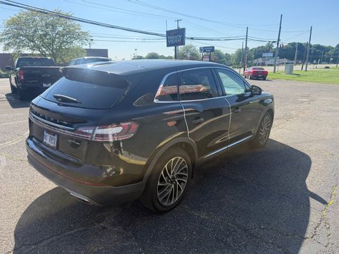 Used 2019 Lincoln Nautilus Select AWD/4WD image 5