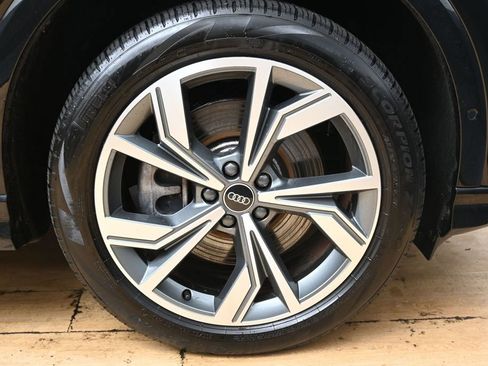 Used 2023 Audi Q4 e-tron Premium Plus w/ Premium Plus image 18