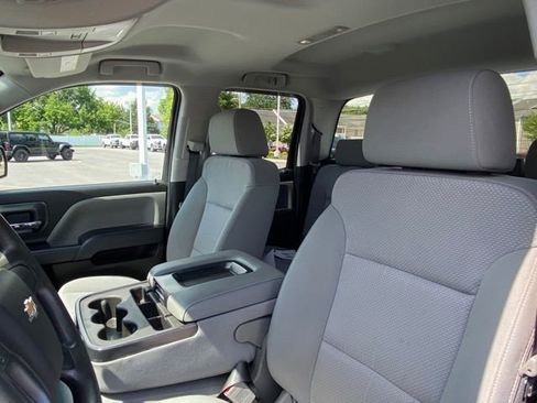 Used 2019 Chevrolet Silverado 1500 Custom w/ Custom Convenience Package AWD/4WD image 14