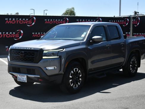 Used 2022 Nissan Frontier Pro-X RWD image 3