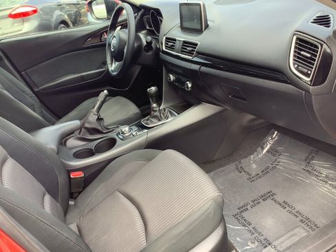 Used 2015 MAZDA MAZDA3 i Touring w/ Technology Package FWD image 18