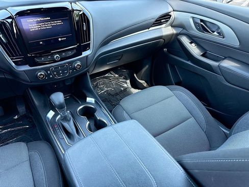 Used 2023 Chevrolet Traverse LT AWD/4WD image 24