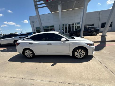 Certified 2025 Nissan Sentra S FWD image 3