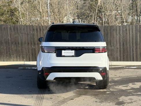 Certified 2025 Land Rover Discovery Dynamic SE image 4
