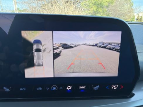 New 2026 Chevrolet Traverse LT w/ Sun and Wheel Package image 11