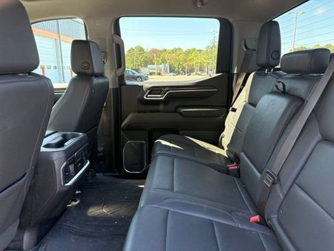 Used 2023 Chevrolet Silverado 1500 LTZ AWD/4WD image 15