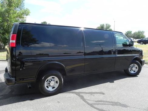 Used 2020 Chevrolet Express 3500 Extended w/ Driver Convenience Package image 4