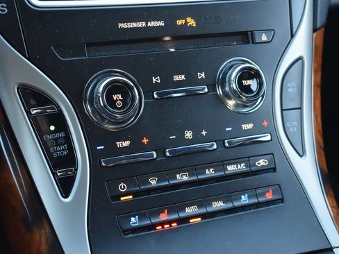 Used 2020 Lincoln Nautilus Reserve image 12